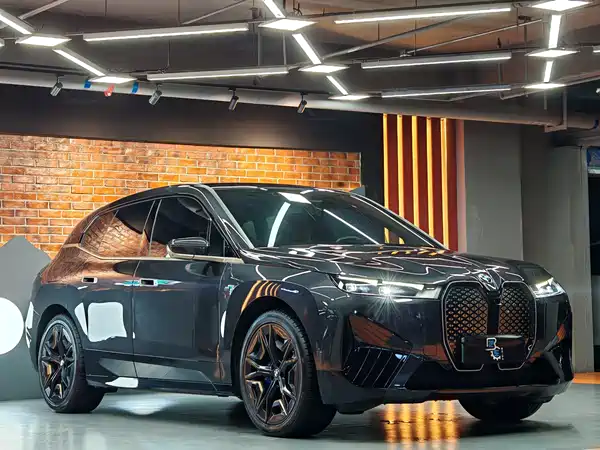BMW iX M60 2023