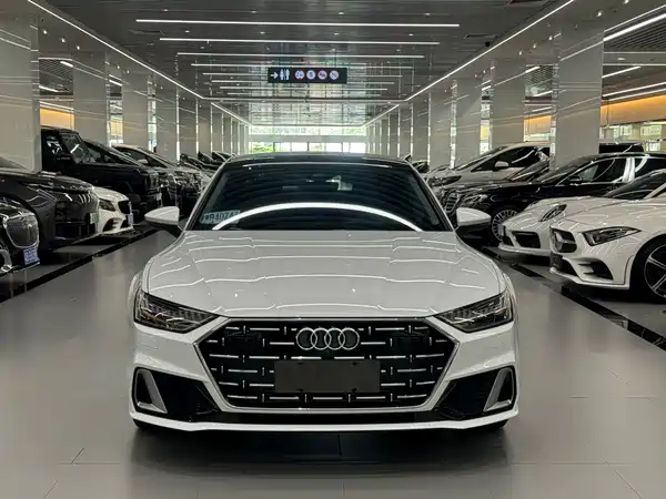 Audi A7L 2025