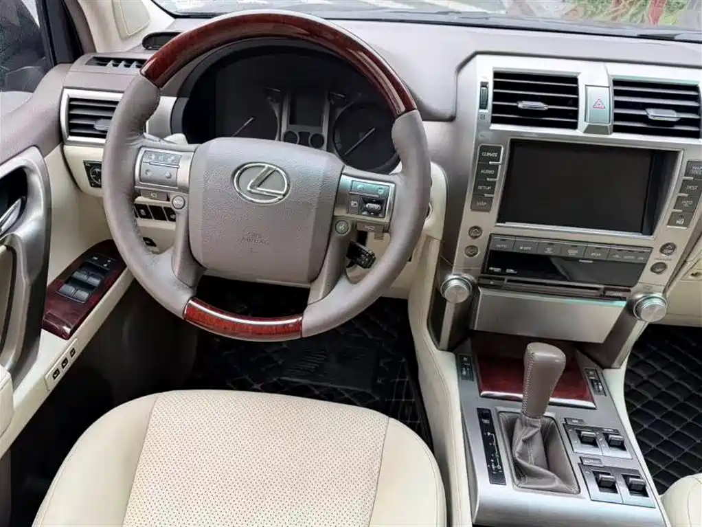 Lexus GX 2011