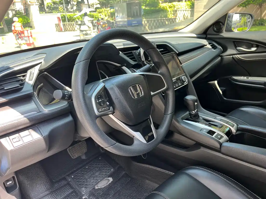 Honda Civic 2021 — фото 11
