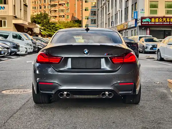 BMW M4 2016