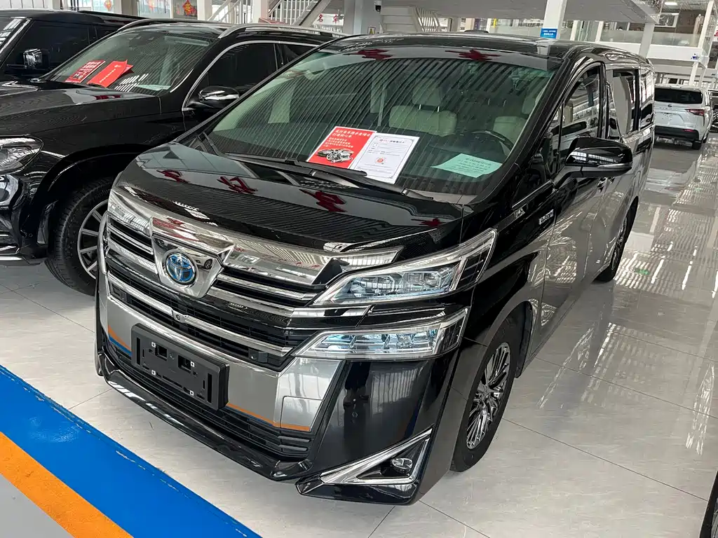 Toyota Vellfire 2021 — фото 1