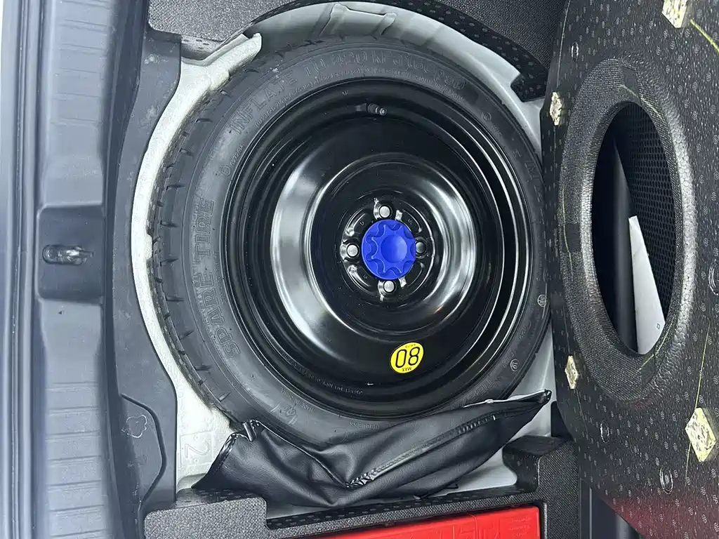 Toyota Yaris L 2022 — фото 22