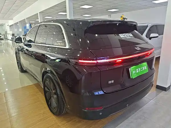 Li Auto L7 2025