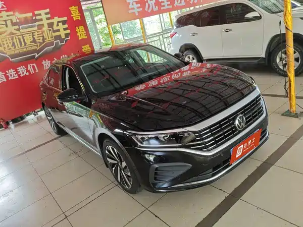 Volkswagen Passat 2024