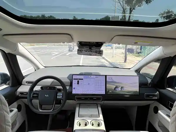 Li Auto MEGA 2025