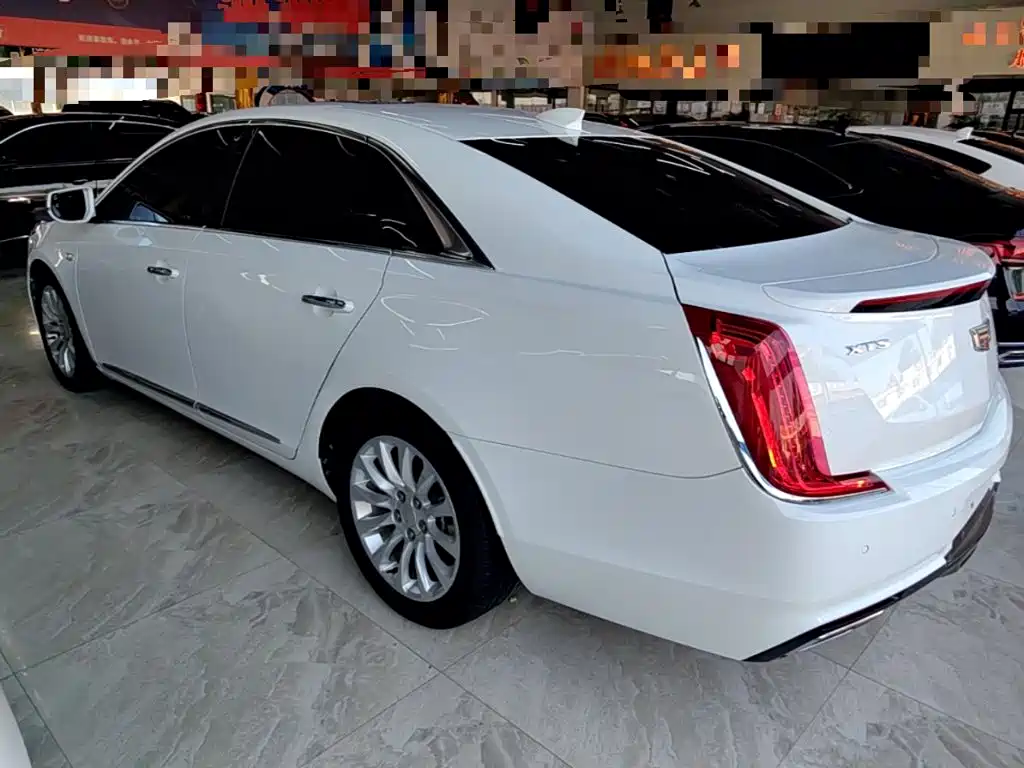 Cadillac XTS 2018 — фото 5