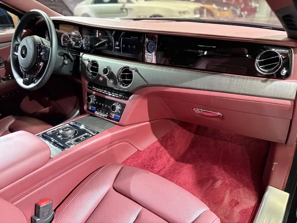 Rolls-Royce Ghost 2022 — фото 16