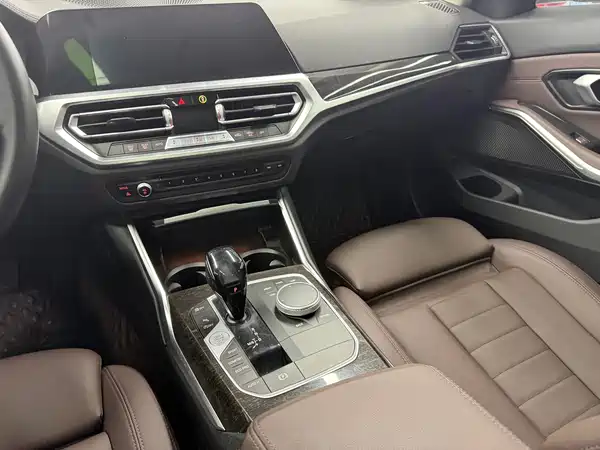 BMW 3 Series 2021