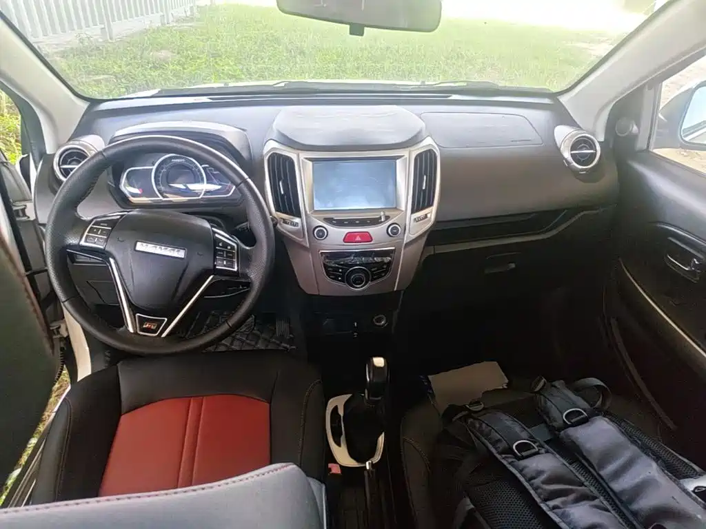 Haval H1 2016 — фото 10