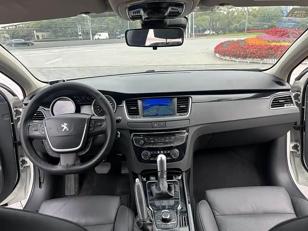 Peugeot 508 2014 — фото 13