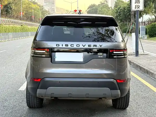 Land Rover Discovery 2018