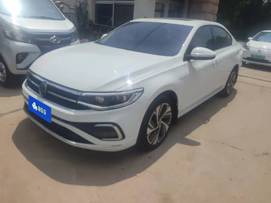 Volkswagen Bora 2023
