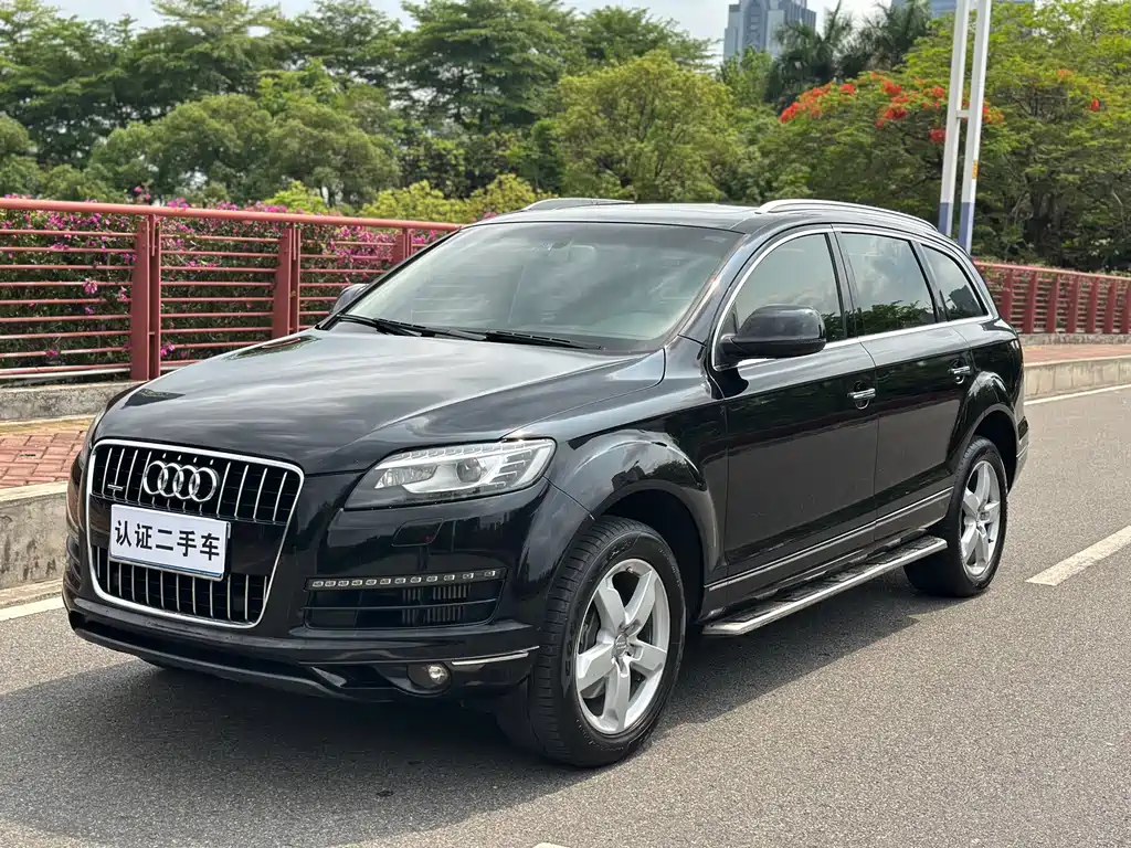 Audi Q7 2012 — фото 1