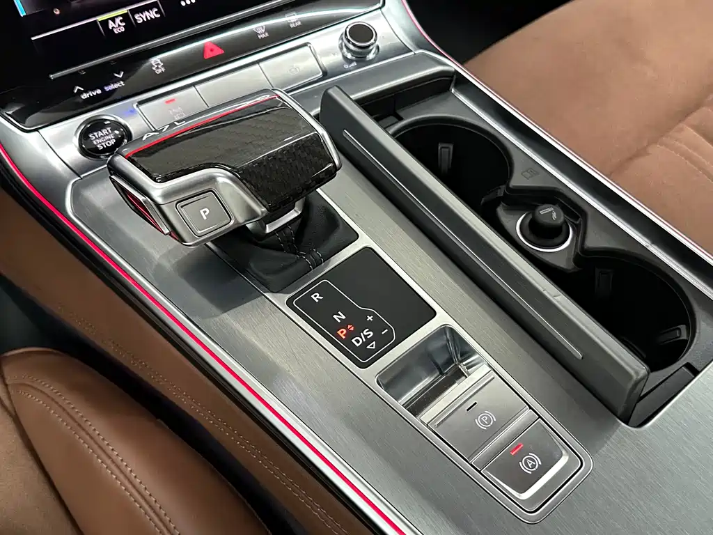 Audi A7L 2025 — фото 17