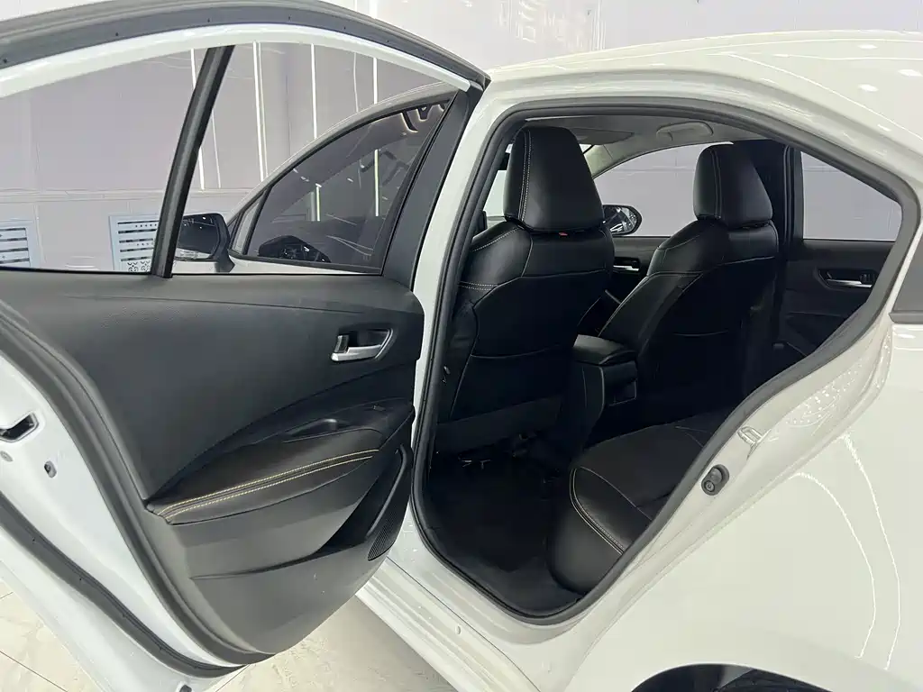 Toyota Corolla 2022 — фото 12
