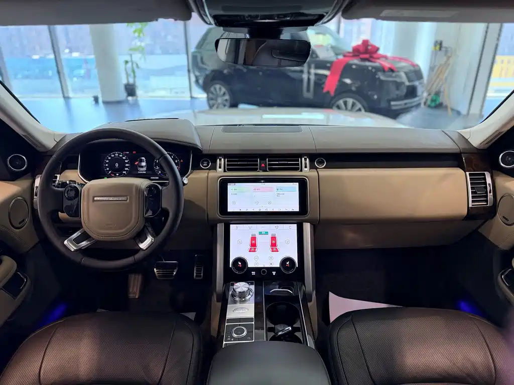 Land Rover Range Rover 2020 — фото 16