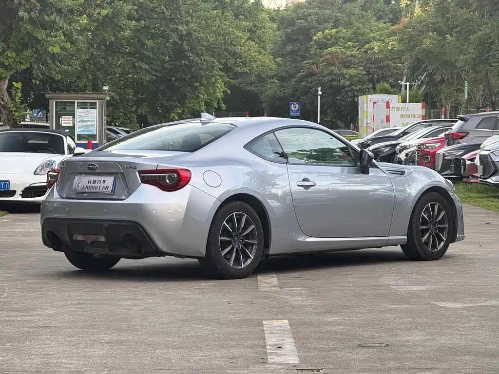 Subaru BRZ 2017 — фото 5