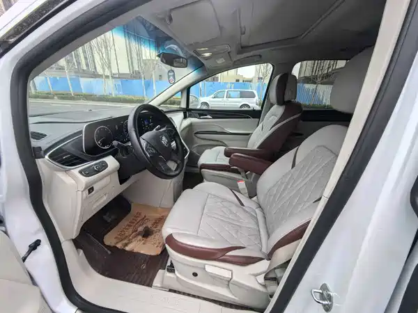 Buick GL8 2021