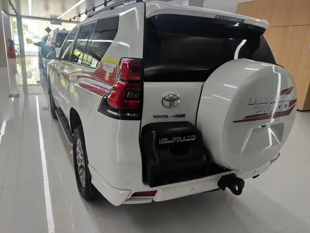 Toyota Prado 2019 — фото 13