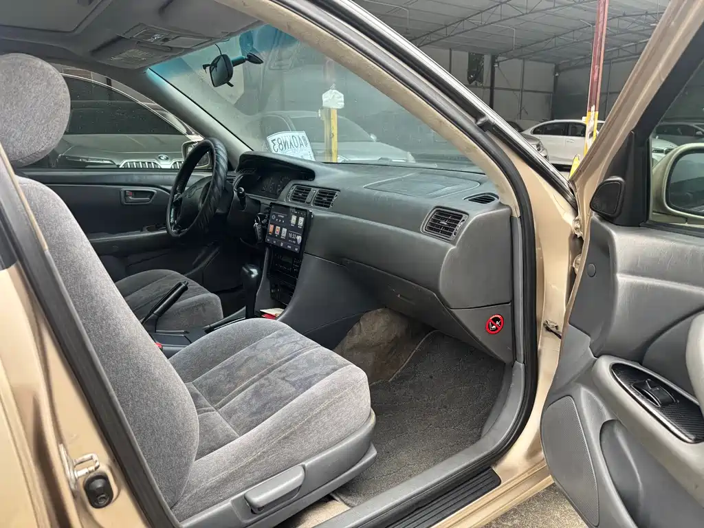 Toyota Camry 1997 — фото 10