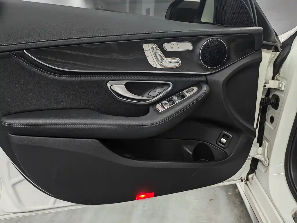 Mercedes-Benz C-Class 2020 — фото 11