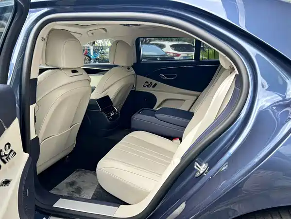 Bentley Flying Spur 2024