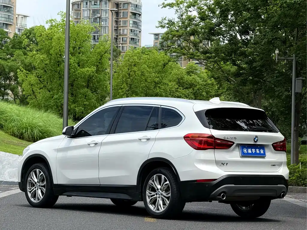 BMW X1 2018 — фото 17