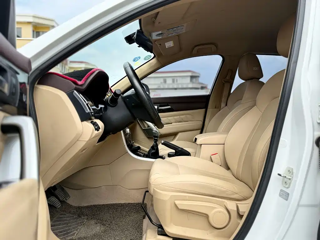 Haval H2 2015 — фото 12