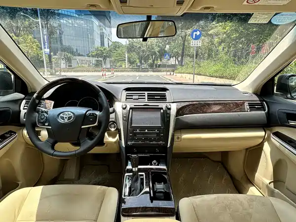 Toyota Camry 2016