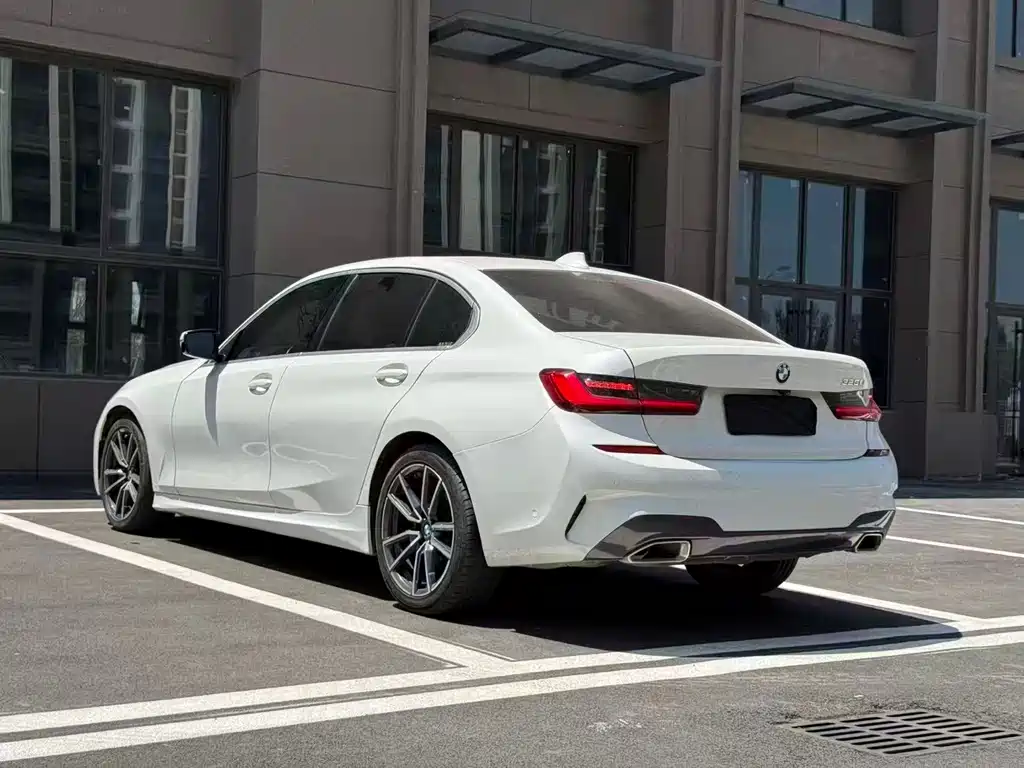 BMW 3 Series 2021