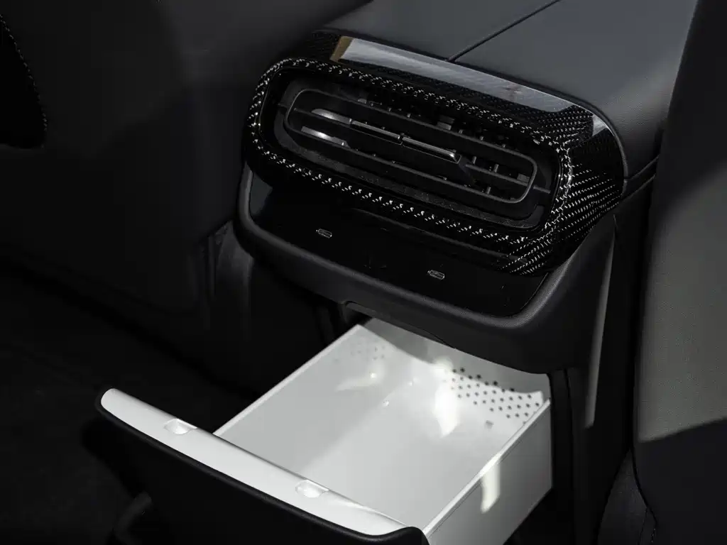 Xiaomi SU7 Ultra 2025 — фото 15