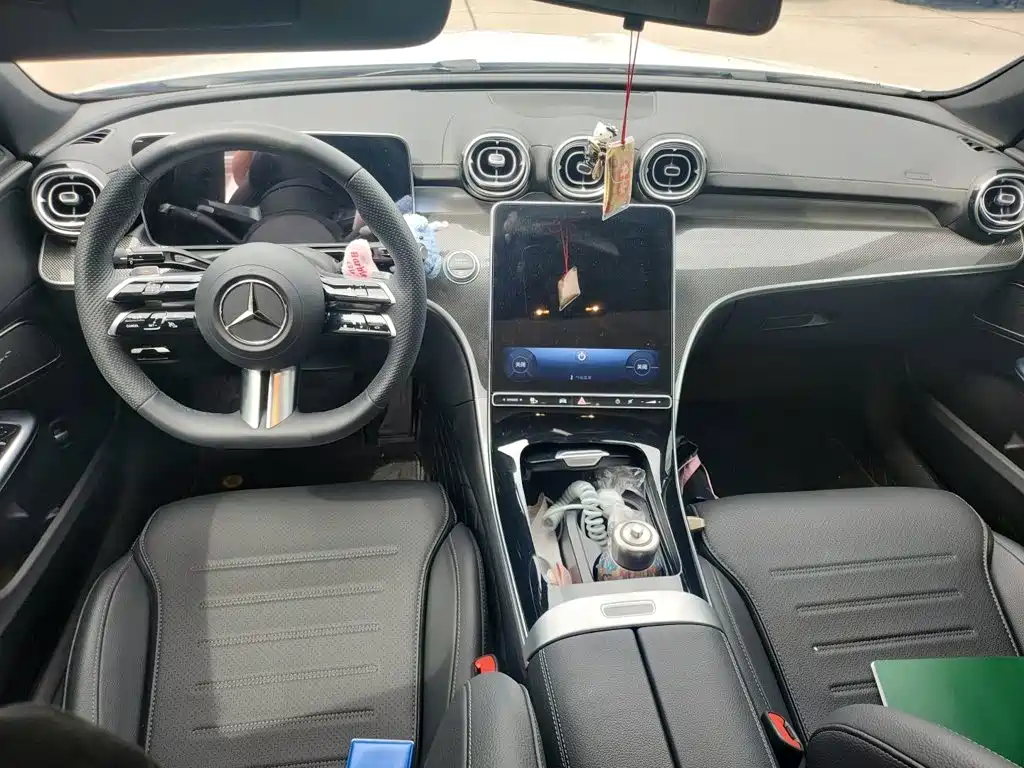 Mercedes-Benz C-Class 2025