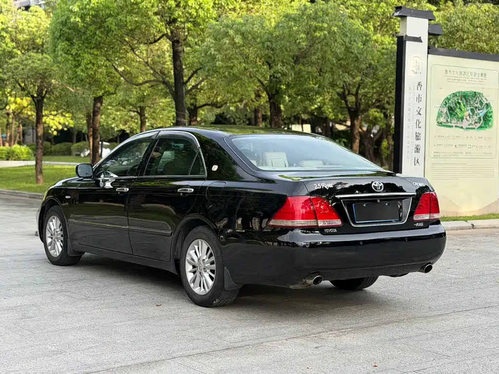 Toyota Crown 2006 — фото 13