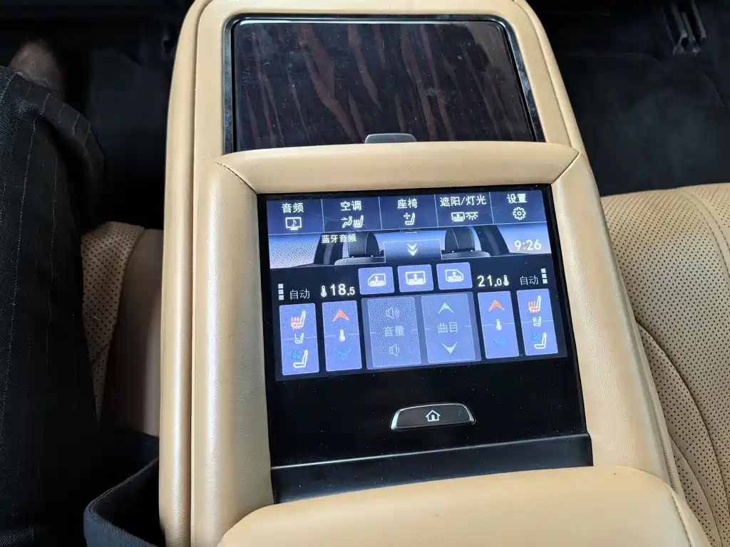 Lexus LS 2021 — фото 13