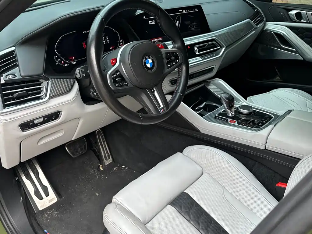 BMW X6 M 2022 — фото 9