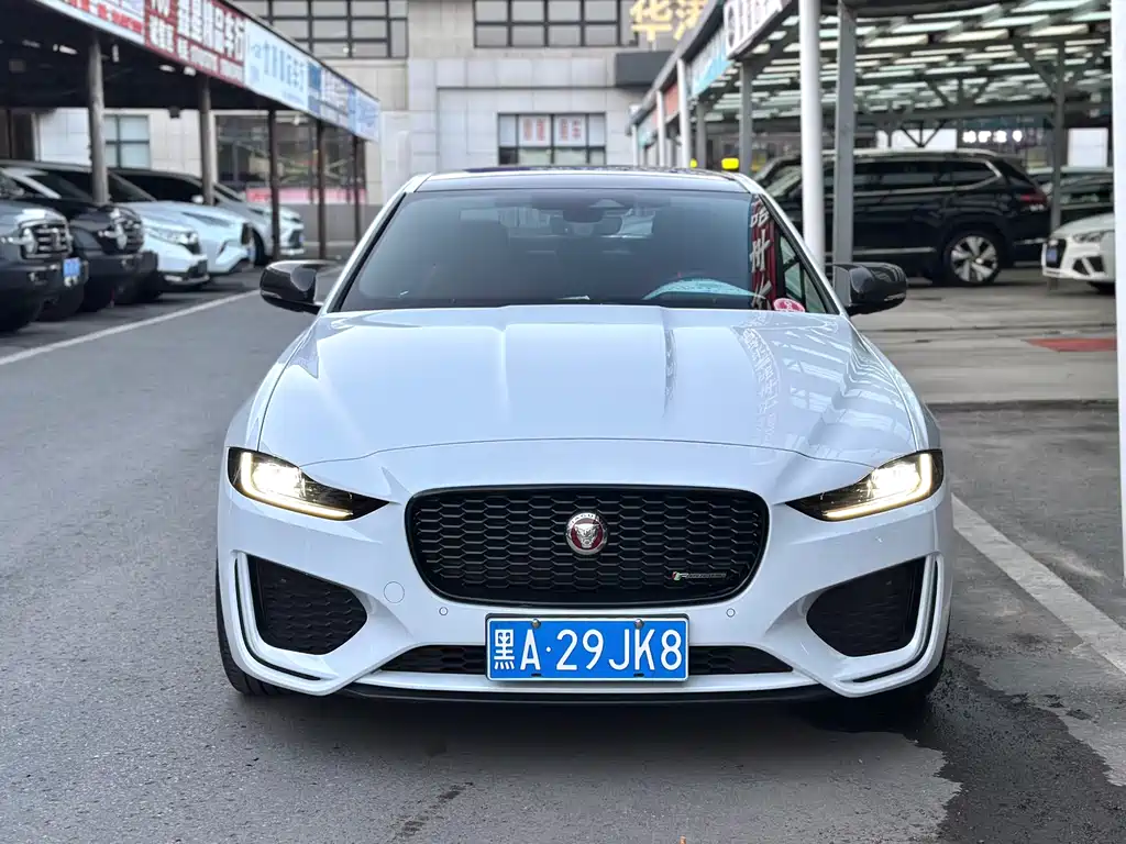 Jaguar XEL 2023 — фото 2