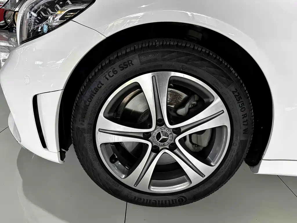 Mercedes-Benz C-Class 2019 — фото 18