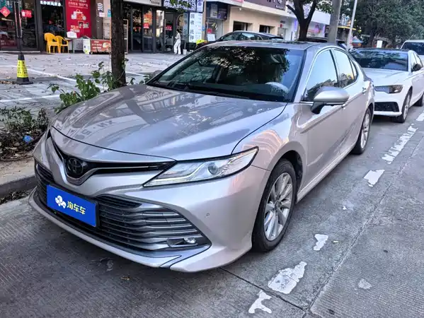 Toyota Camry 2019
