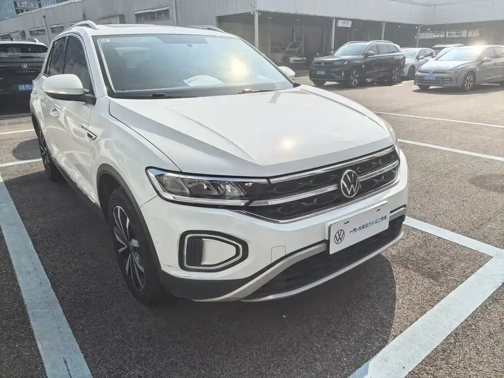 Volkswagen T-Roc 2024 — фото 11