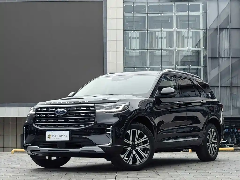 Ford Explorer 2025 — фото 1