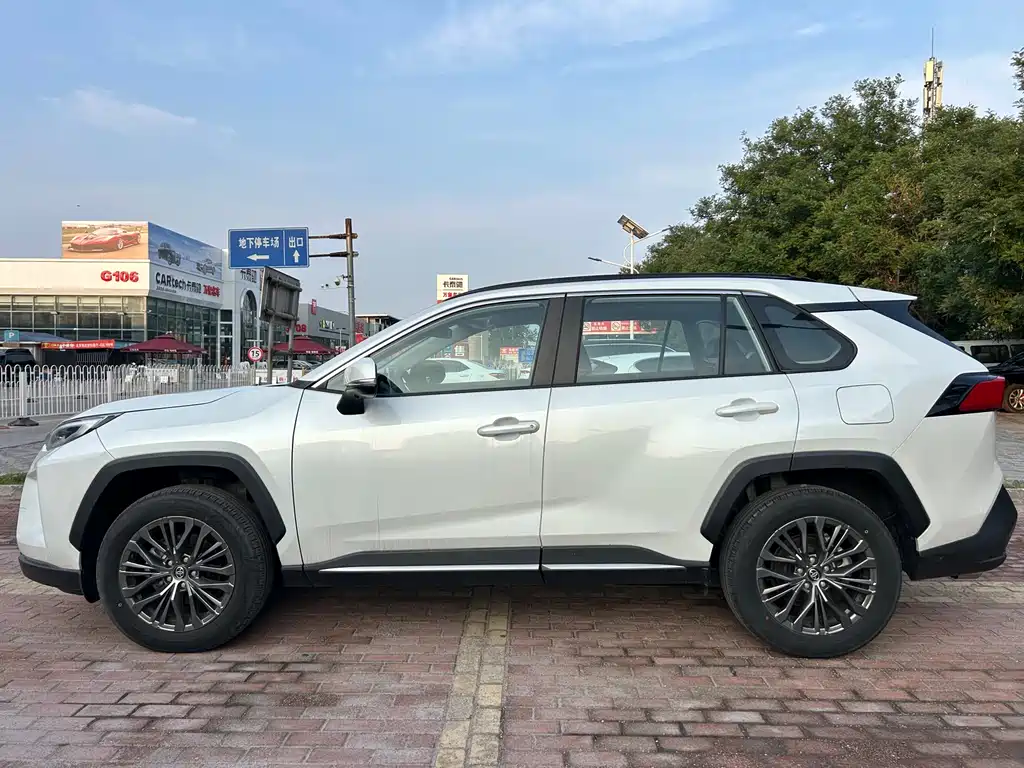 Toyota Wildlander 2023