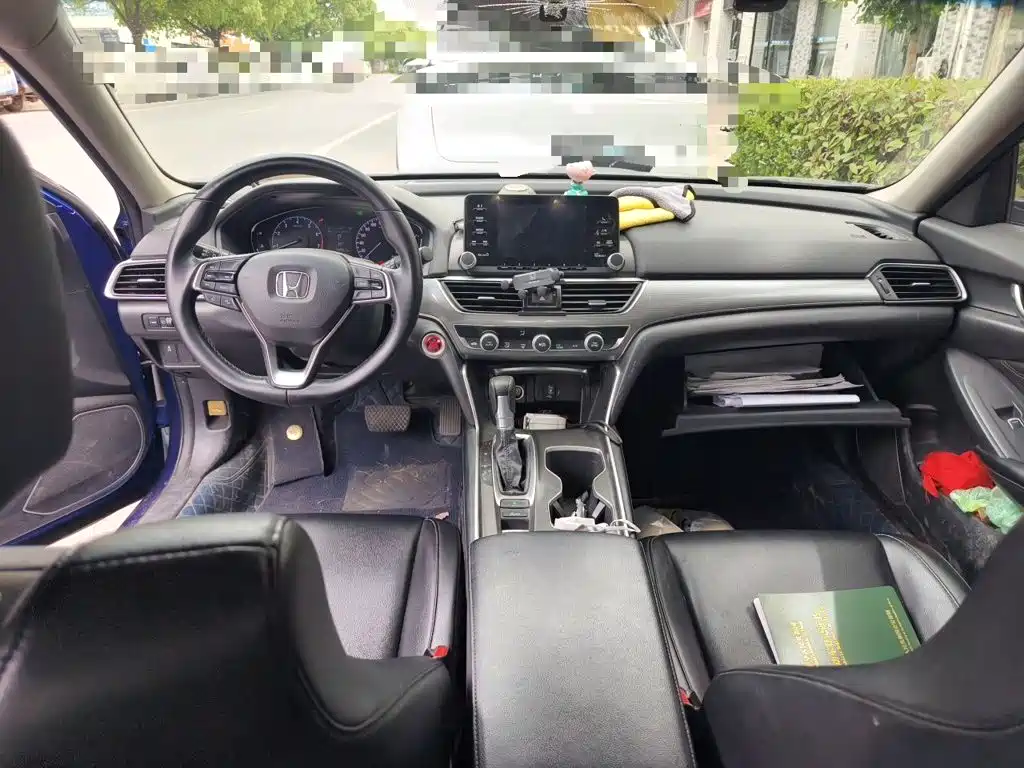 Honda Accord 2018 — фото 13