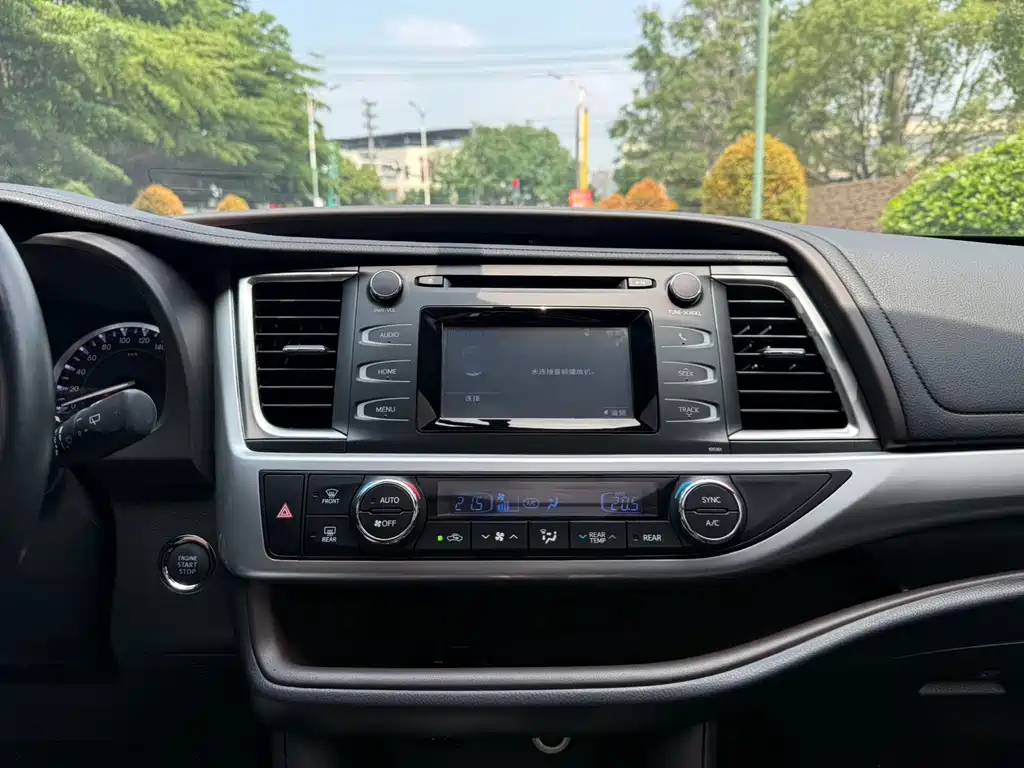 Toyota Highlander 2017 — фото 15