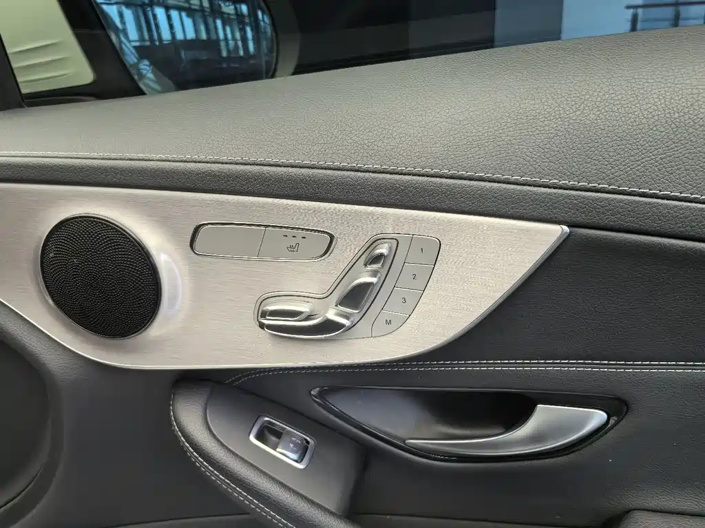 Mercedes-Benz C-Class 2021 — фото 18