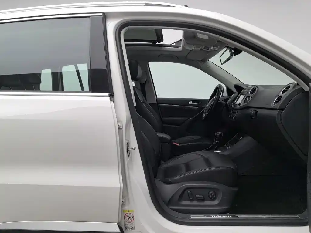 Volkswagen Tiguan 2015 — фото 23