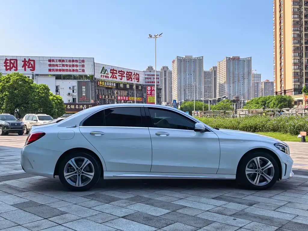 Mercedes-Benz C-Class 2020