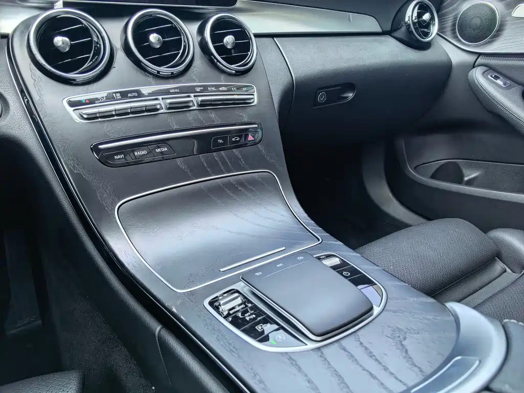 Mercedes-Benz C-Class 2020 — фото 23