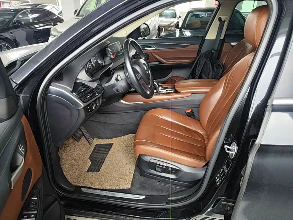 BMW X6 2015 — фото 12