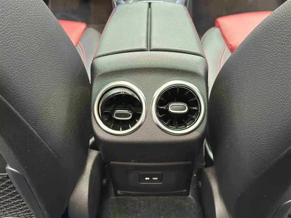 Mercedes-Benz A-Class AMG 2021 — фото 11